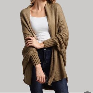 Bateing sleeve cardigan